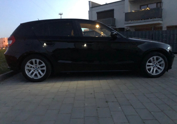 BMW Seria 1 cena 13500 przebieg: 336198, rok produkcji 2004 z Kalisz małe 211